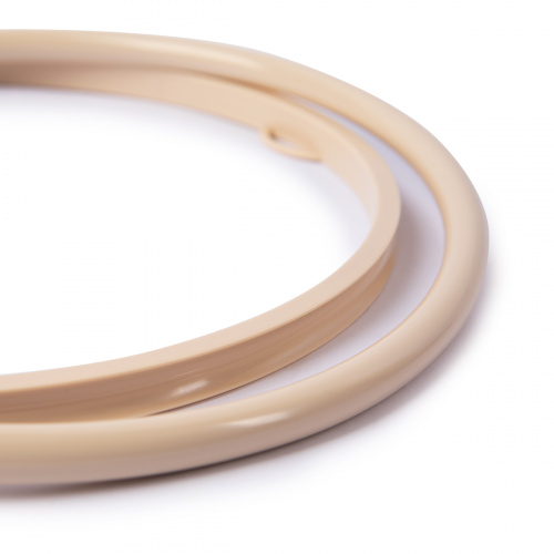 Пяльцы-рамка d 210 (внутр. d 195) мм круглые пластик 1 шт №01 кремовый